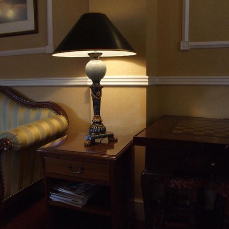 Ely House Hotel ウォルヴァーハンプトン エクステリア 写真