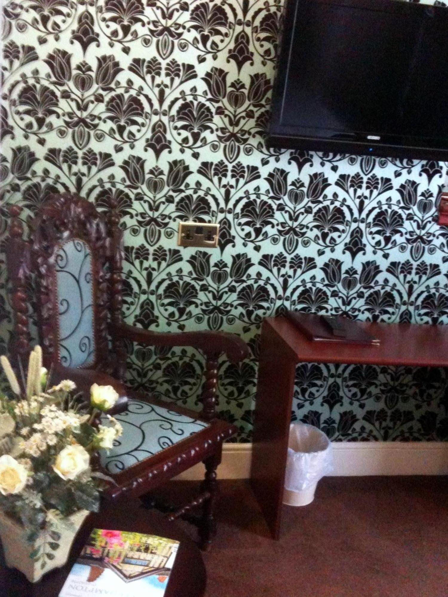 Ely House Hotel ウォルヴァーハンプトン エクステリア 写真